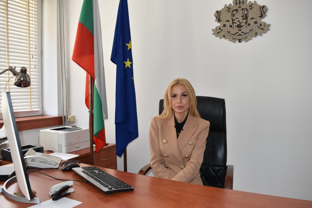 МИХАЕЛА КАРАДИМОВА